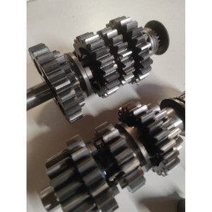 KP PIECES  boite de vitesse 1990 1991 bas moteur