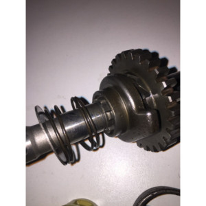 KP PIECES  axe de kick 1982 1985 bas moteur