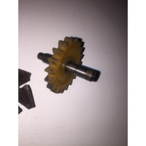 KP PIECES  pompe à eau 1991 bas moteur