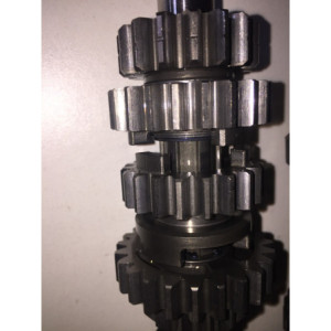 KP PIECES  boite de vitesse 2004 bas moteur