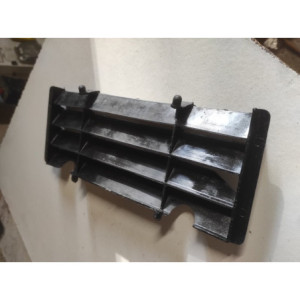 grille de radiateur gauche
