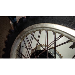 roue arrière cr 125 1981