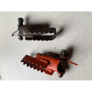 cale pied ktm 250 gs 1982