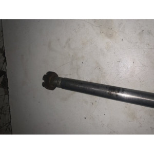 axe de roue avant rm 125/250 1981 1983 rm 465 1981 1982 rm 500 1983 1984