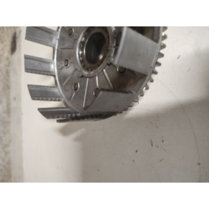 KP PIECES  cloche embrayage 1987 1999 bas moteur