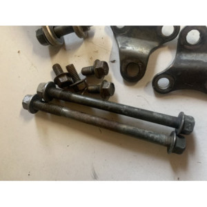 support moteur yzf 250 2001 2004
