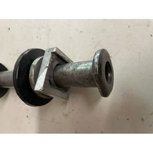 axe roue arrière yzf/wrf 250 /450 2001 2004 yz 125/250 1999 2004