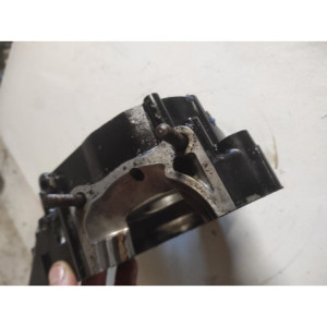 KP PIECES  demie carter moteur gauche bas moteur