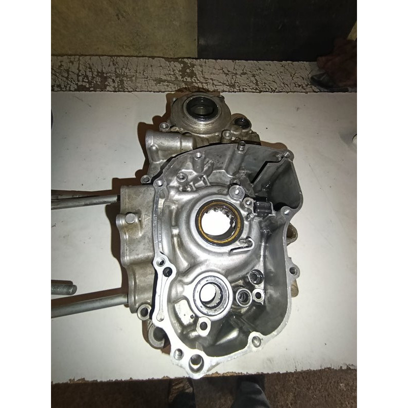 carter moteur crf 450 2003 carter moteur crf 450 2003