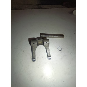 KP PIECES  culbuteur 2002 2006 haut moteur