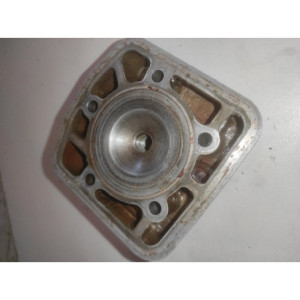 KP PIECES  culasse 1981 haut moteur