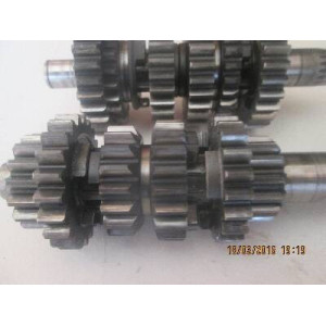KP PIECES  boite de vitesse 1984 1985 bas moteur