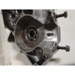 KP PIECES  carter moteur droit 1990 1992 Pièces occasion 2 temps