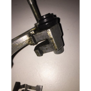 KP PIECES  support étrier avant 125/250 1995 2005 cycle